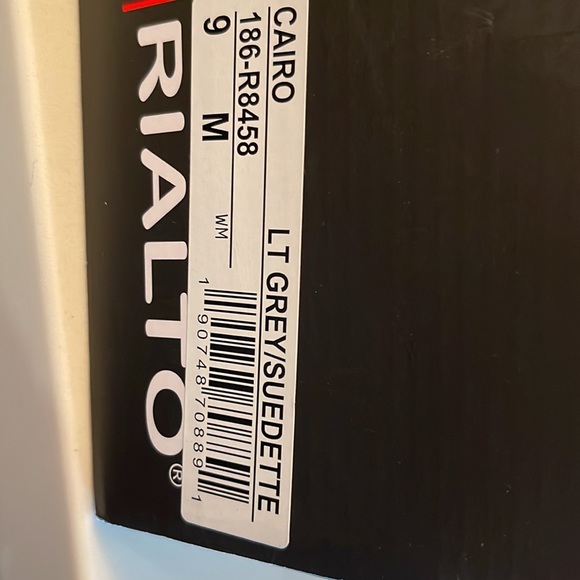 Rialto Gray suede boots - Picture 8 of 8